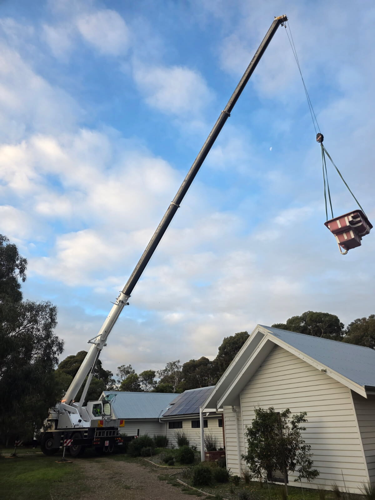 Ability Cranes 40t Liebherr crane lifting steel framing